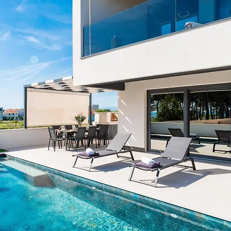 New! Luxury Golden Hour Near The With Heated Pool And Sauna - Ta Leut Agency