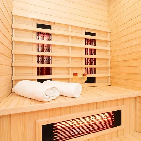 New! Luxury Golden Hour Near The With Heated Pool And Sauna - Ta Leut Agency Villa *