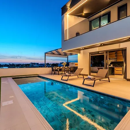 ヴィラ New! Luxury Golden Hour Near The With Heated Pool And Sauna - Ta Leut Agency プリヴラカ