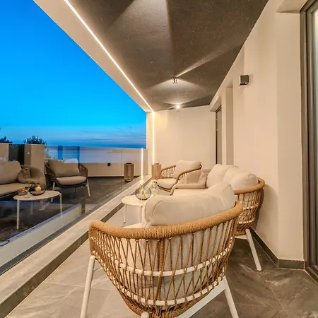 New! Luxury Golden Hour Near The With Heated Pool And Sauna - Ta Leut Agency