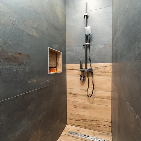New! Luxury Golden Hour Near The With Heated Pool And Sauna - Ta Leut Agency * プリヴラカ