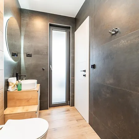 New! Luxury Golden Hour Near The With Heated Pool And Sauna - Ta Leut Agency ヴィラ *