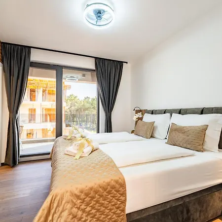 New! Luxury Golden Hour Near The With Heated Pool And Sauna - Ta Leut Agency プリヴラカ