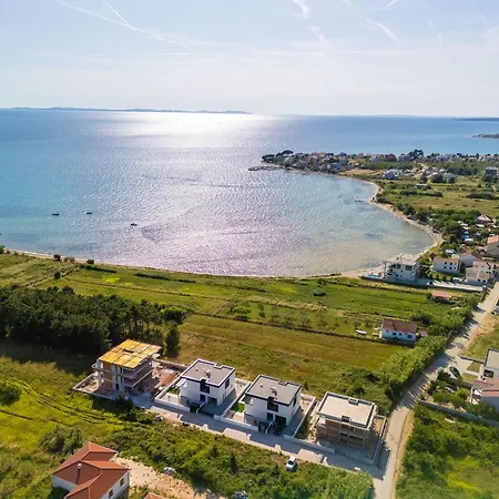 New! Luxury Golden Hour Near The With Heated Pool And Sauna - Ta Leut Agency *